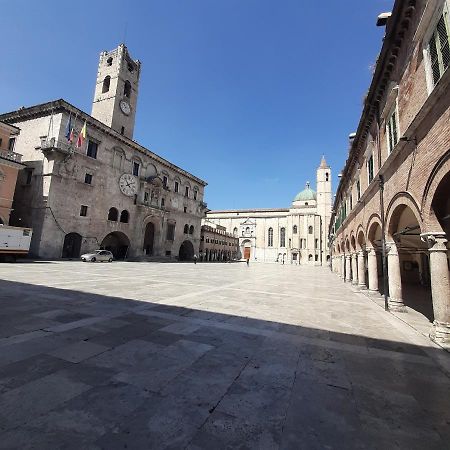 La Chicca In Centro - Centro Storico Ascoli Piceno Apartment Bagian luar foto